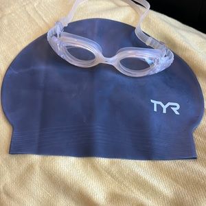 bundle of TYR swim cap & Speedo swim goggles new, never used